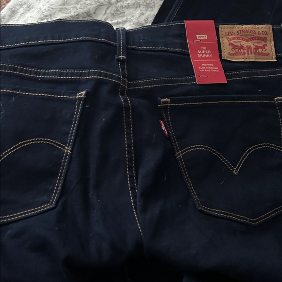 Levi's Women's 710 Super Skinny Jeans - Navy - Picture 8 of 12